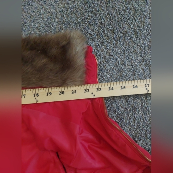Talbots Red quilted Puffer vest 1x Faux fur collar Nwot - Picture 13 of 13